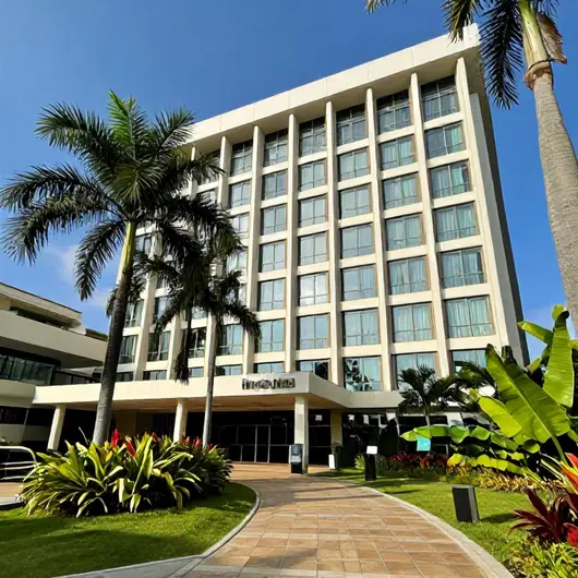 Descubra o Hotel Hangar Belém